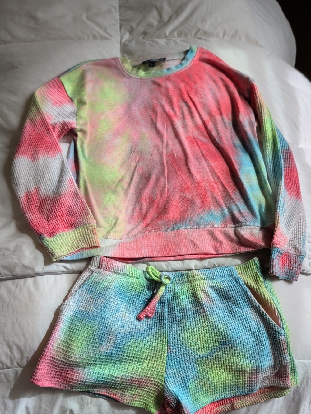 Tie-Dye Waffle-Knit Kids Outfit Set - Multicolor